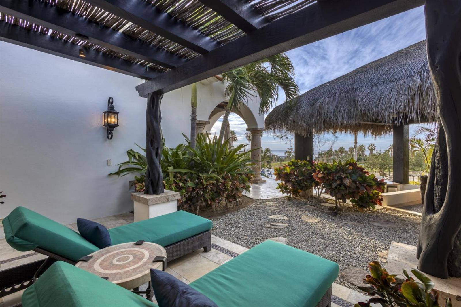 Villa Luxury 7-bd Hacienda-style With Butler & Staff